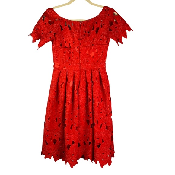 Chichwish Off Shoulder Floral Cutout Lace Skater Dress Mini Silhouette Red Small - Picture 4 of 15